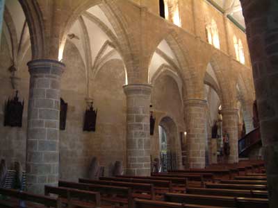 Eglise de Brélévenez, Nef et chœur